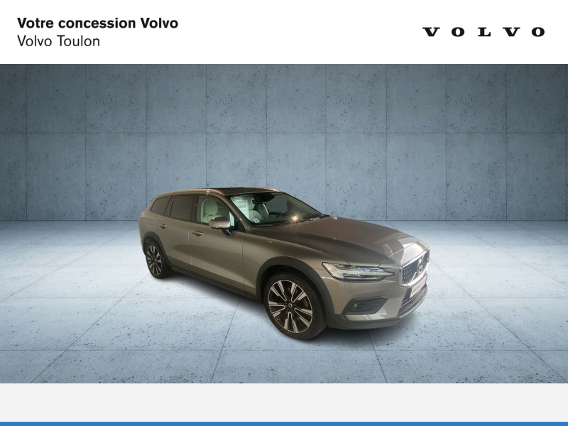 VOLVO V60 Cross Country d’occasion à vendre à La Garde chez Volvo Toulon (Photo 3)