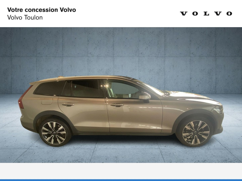 VOLVO V60 Cross Country d’occasion à vendre à La Garde chez Volvo Toulon (Photo 4)