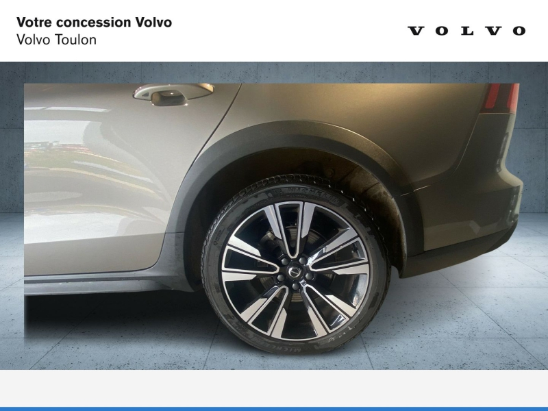 VOLVO V60 Cross Country d’occasion à vendre à La Garde chez Volvo Toulon (Photo 7)